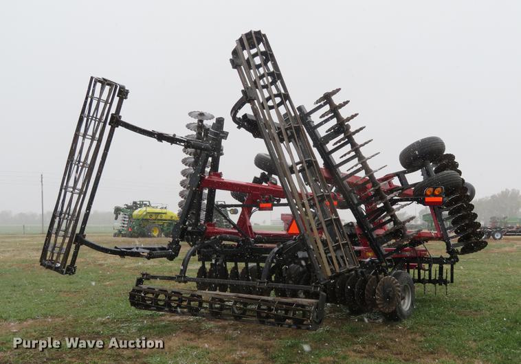 image for item DF9846 Case IH 330 Turbo vertical tillage