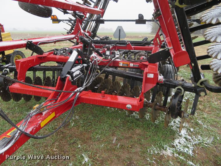 image for item DF9846 Case IH 330 Turbo vertical tillage