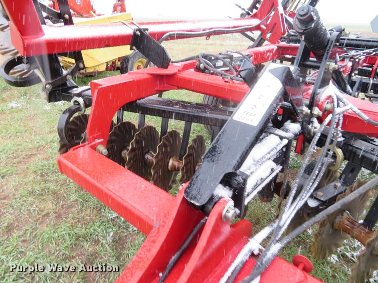 image for item DF9846 Case IH 330 Turbo vertical tillage