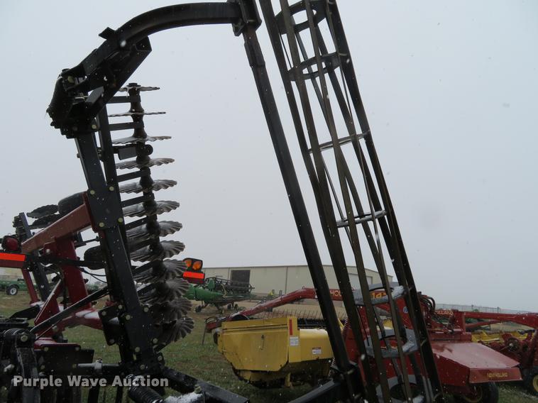 image for item DF9846 Case IH 330 Turbo vertical tillage