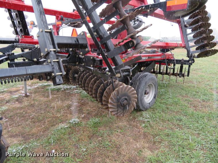 image for item DF9846 Case IH 330 Turbo vertical tillage