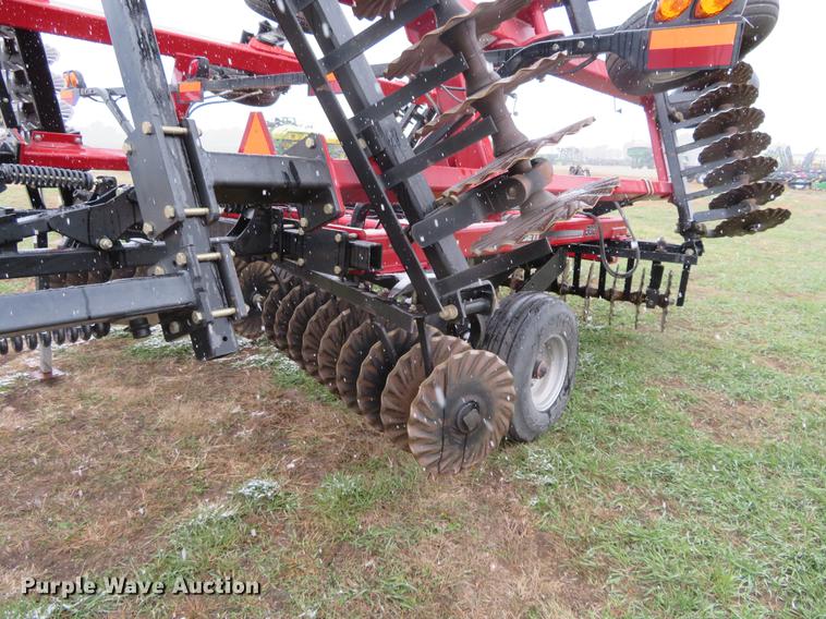 image for item DF9846 Case IH 330 Turbo vertical tillage
