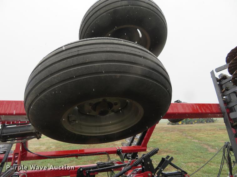 image for item DF9846 Case IH 330 Turbo vertical tillage
