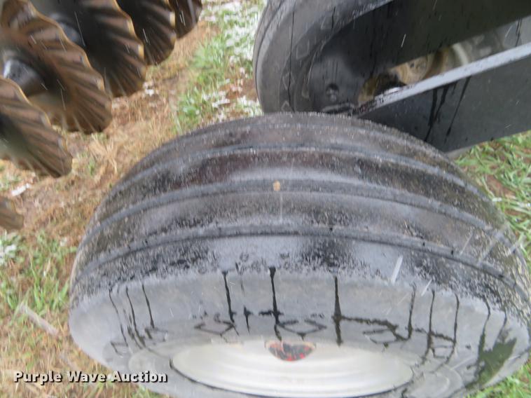 image for item DF9846 Case IH 330 Turbo vertical tillage