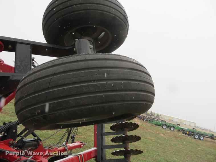 image for item DF9846 Case IH 330 Turbo vertical tillage