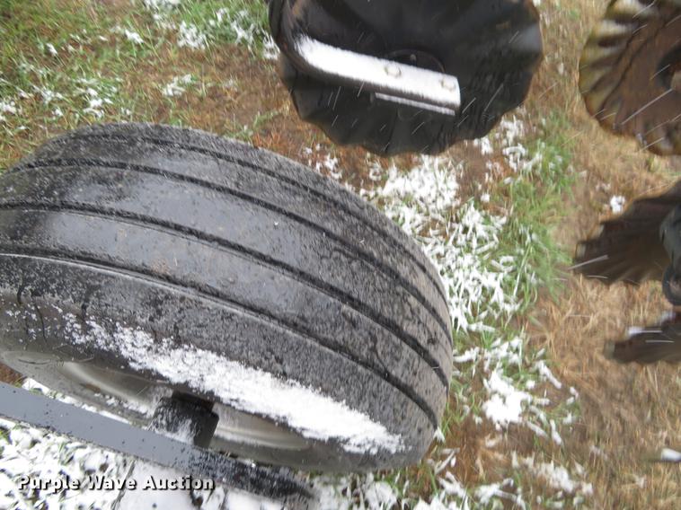 image for item DF9846 Case IH 330 Turbo vertical tillage