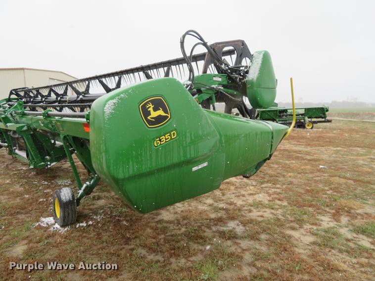 image for item DF9849 2009 John Deere 635D draper head