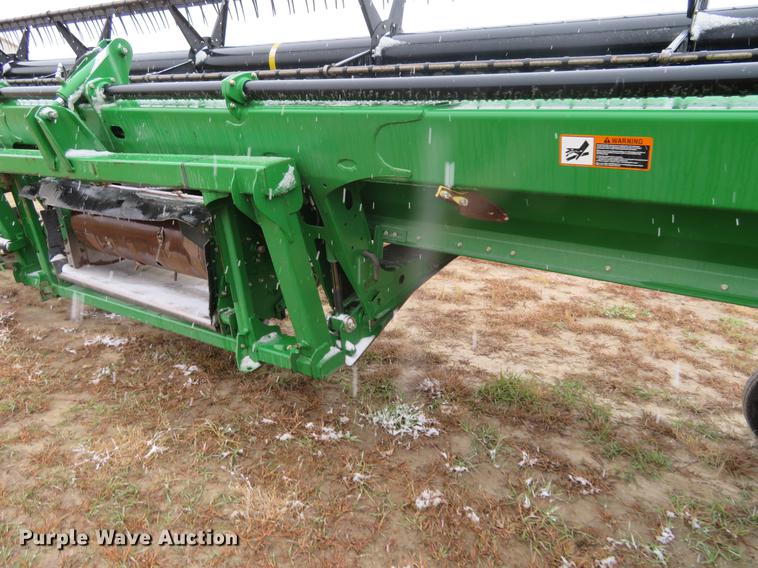 image for item DF9849 2009 John Deere 635D draper head