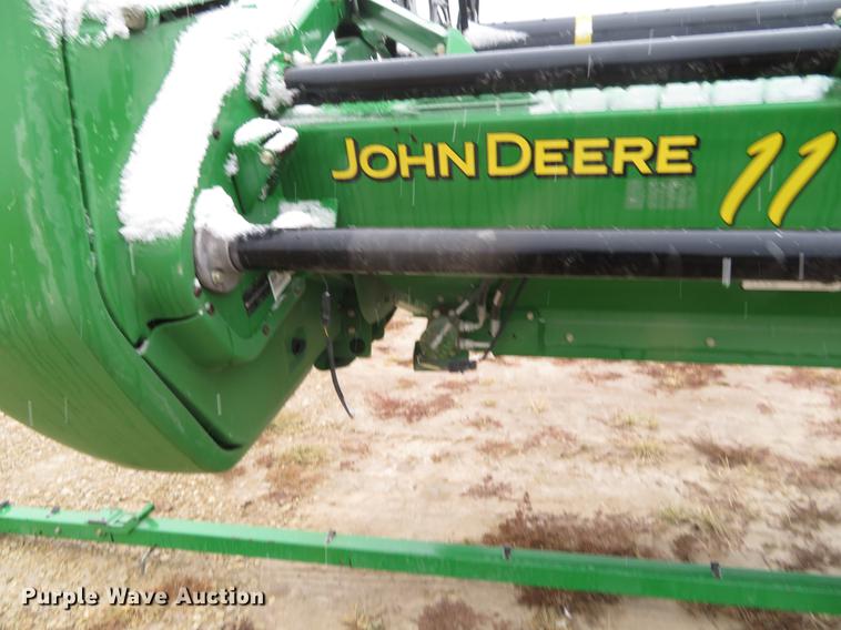 image for item DF9849 2009 John Deere 635D draper head