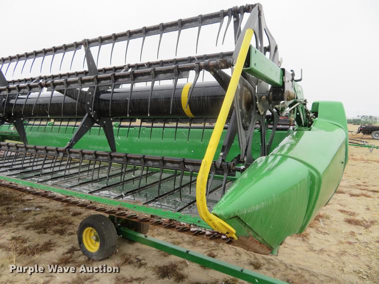 image for item DF9849 2009 John Deere 635D draper head