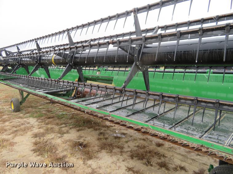 image for item DF9849 2009 John Deere 635D draper head