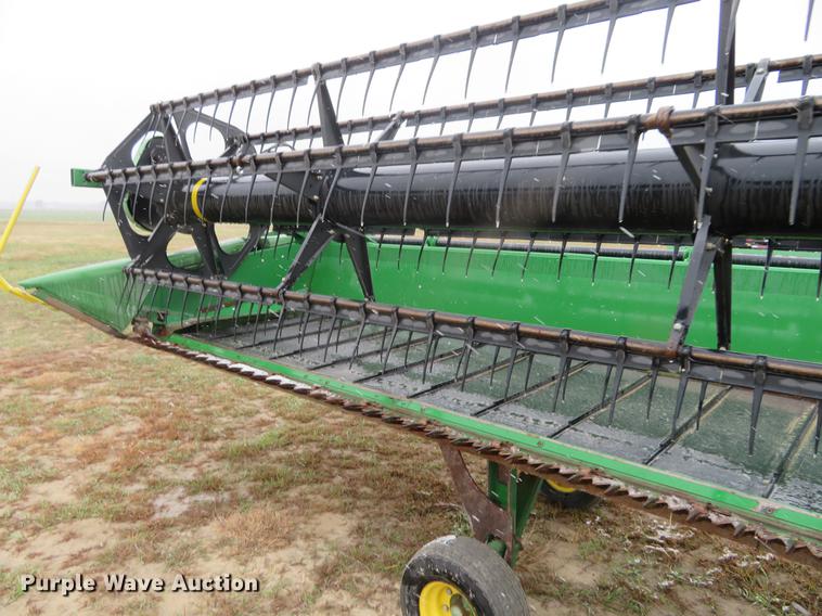 image for item DF9849 2009 John Deere 635D draper head