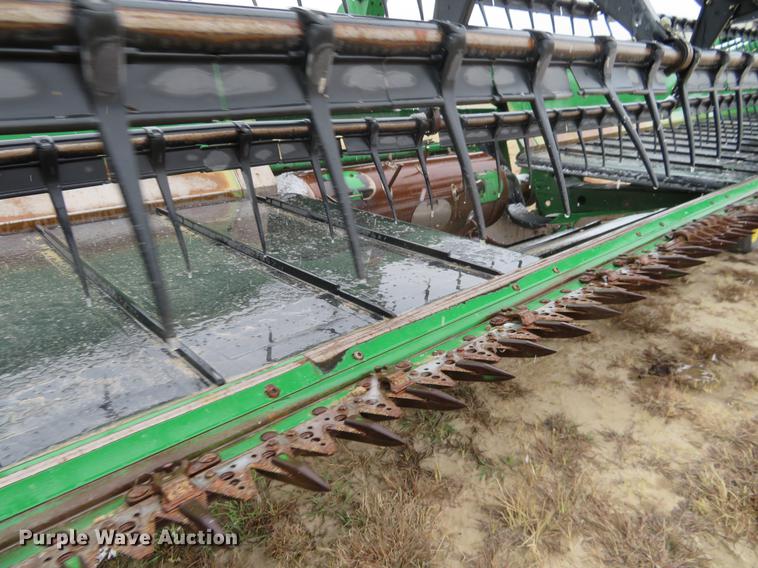 image for item DF9849 2009 John Deere 635D draper head