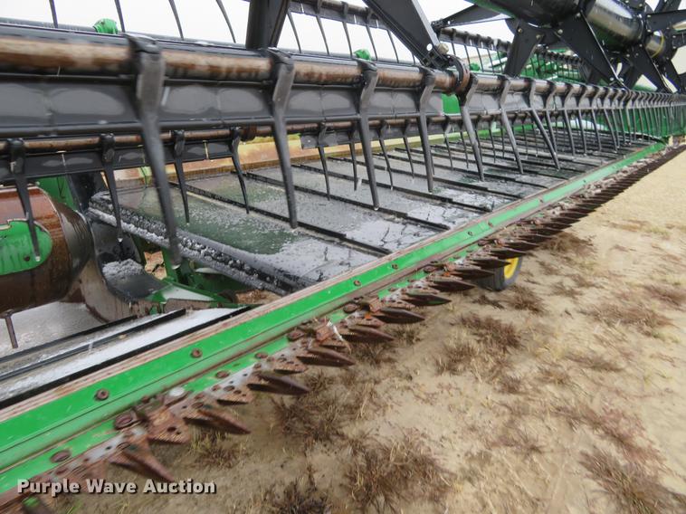 image for item DF9849 2009 John Deere 635D draper head