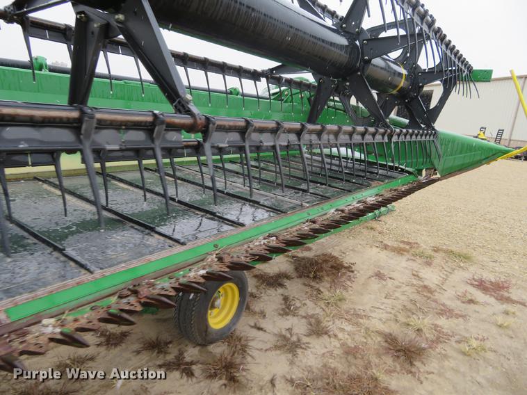 image for item DF9849 2009 John Deere 635D draper head