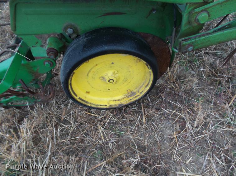 image for item DR9196 John Deere 7100 planter