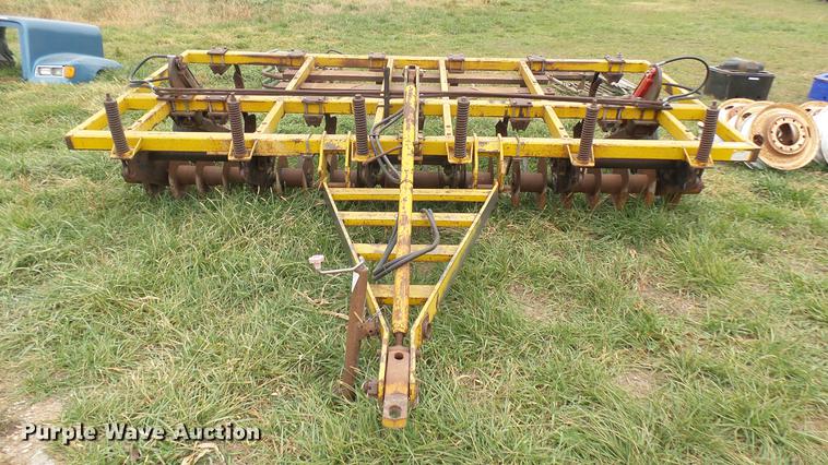 image for item DV9192 Landoll Soilmaster chisel plow