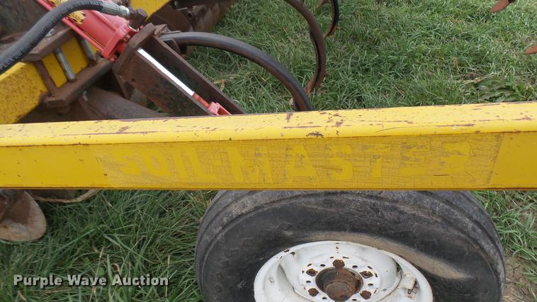 image for item DV9192 Landoll Soilmaster chisel plow
