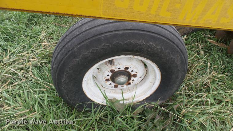 image for item DV9192 Landoll Soilmaster chisel plow