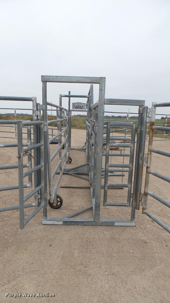 image for item DV9212 WW Livestock Systems corral