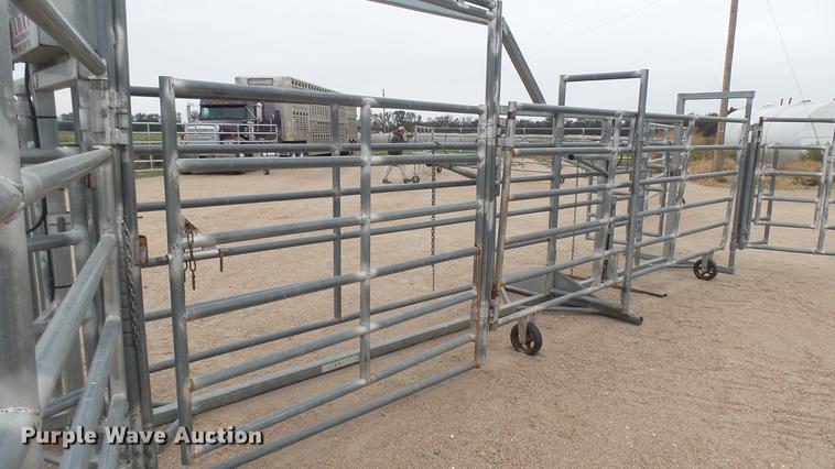image for item DV9212 WW Livestock Systems corral