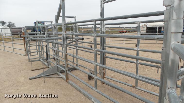 image for item DV9212 WW Livestock Systems corral