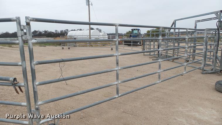 image for item DV9212 WW Livestock Systems corral
