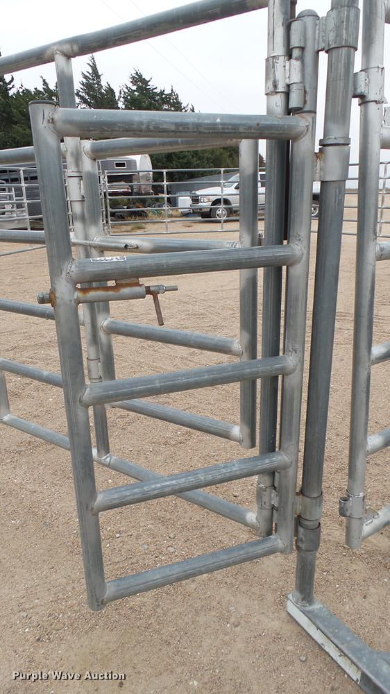 image for item DV9212 WW Livestock Systems corral