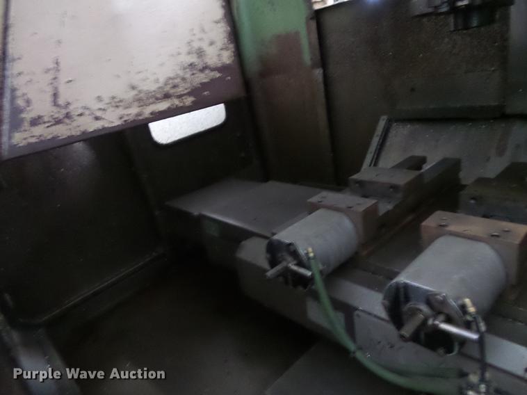 image for item DV9506 Okuma vertical mill