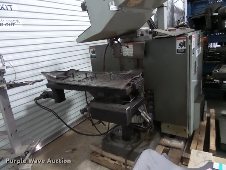 image for item DV9509 Bridgeport milling machine