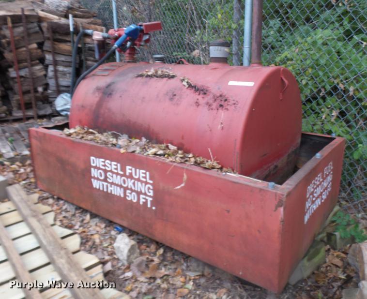 image for item DX9258 Fuel tank with containment