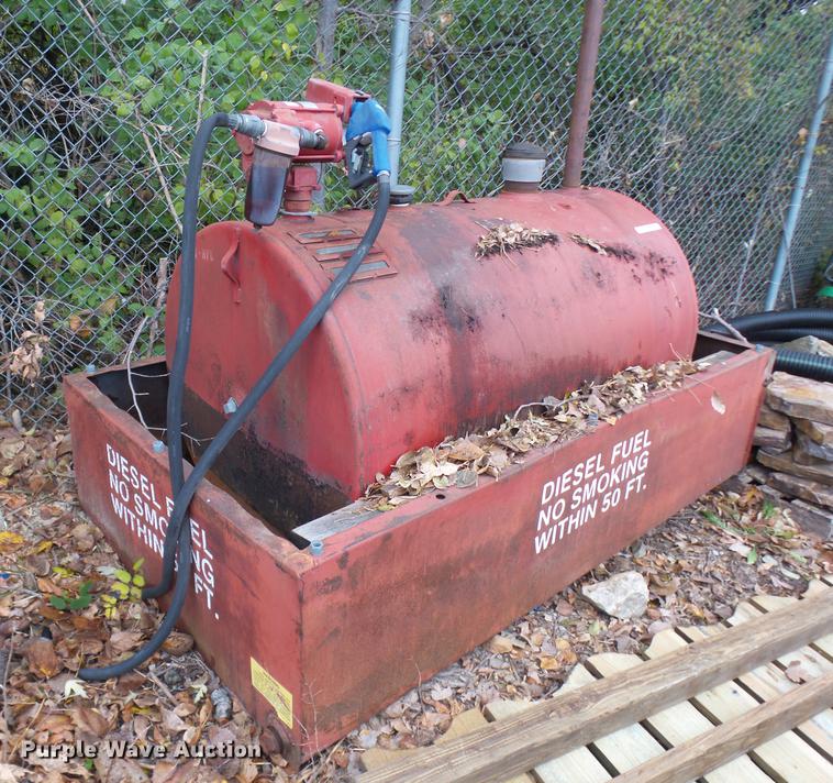 image for item DX9258 Fuel tank with containment