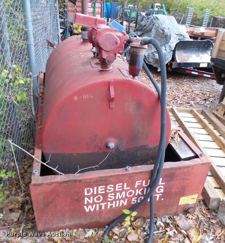 image for item DX9258 Fuel tank with containment