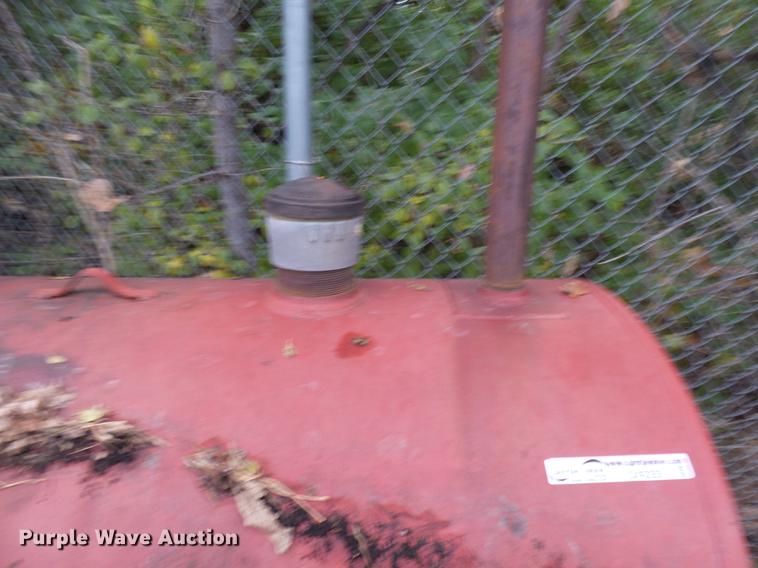 image for item DX9258 Fuel tank with containment