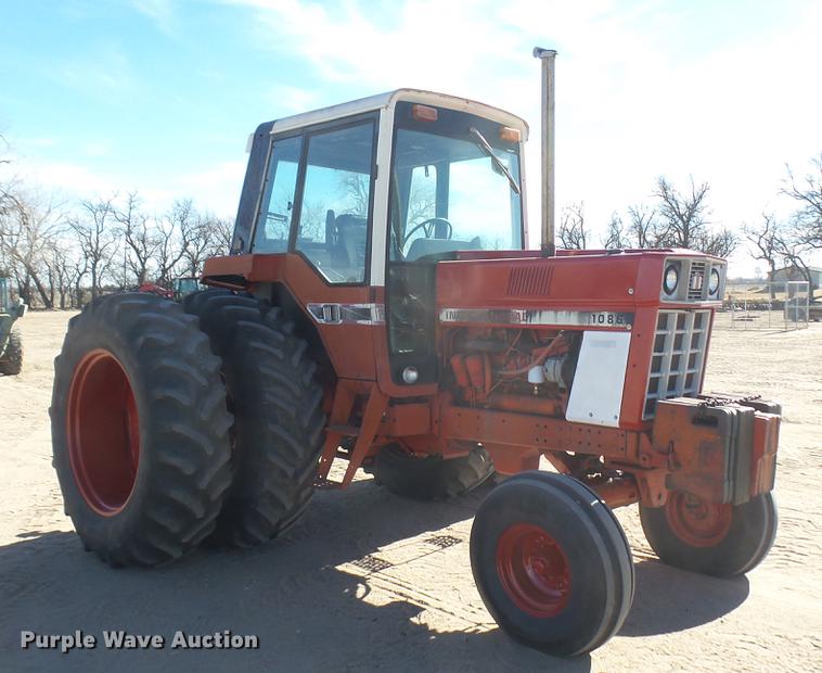 image for item DX9793 International 1086 tractor
