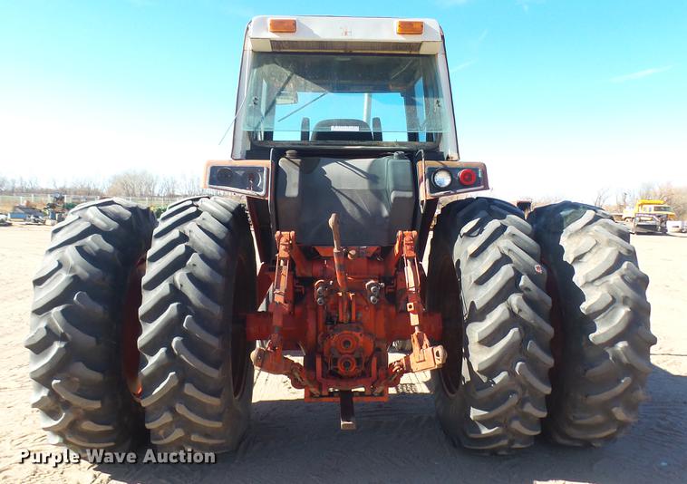 image for item DX9793 International 1086 tractor