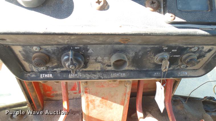 image for item DX9793 International 1086 tractor