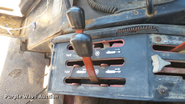 image for item DX9793 International 1086 tractor