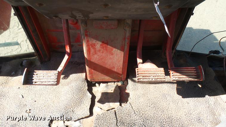 image for item DX9793 International 1086 tractor