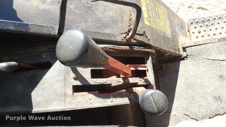 image for item DX9793 International 1086 tractor