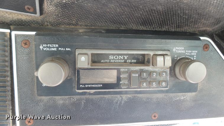 image for item DX9793 International 1086 tractor