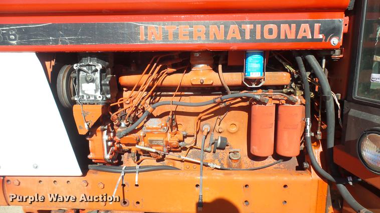 image for item DX9793 International 1086 tractor
