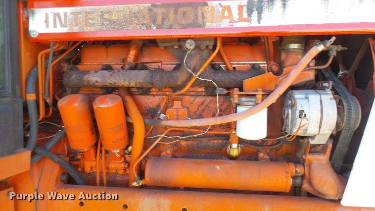 image for item DX9793 International 1086 tractor