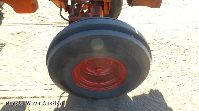 image for item DX9793 International 1086 tractor