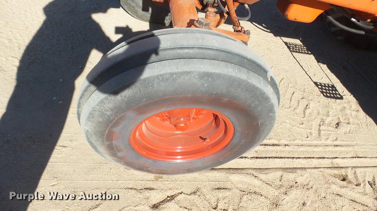 image for item DX9793 International 1086 tractor