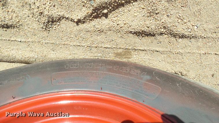 image for item DX9793 International 1086 tractor