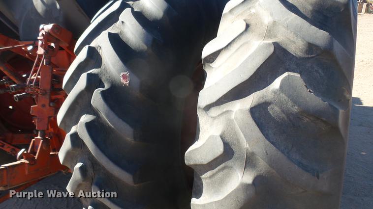 image for item DX9793 International 1086 tractor