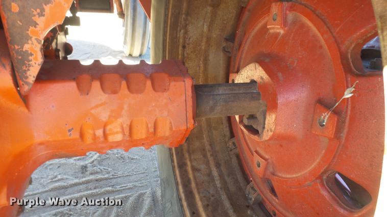 image for item DX9793 International 1086 tractor