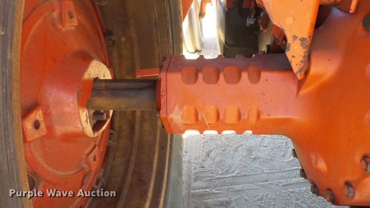 image for item DX9793 International 1086 tractor