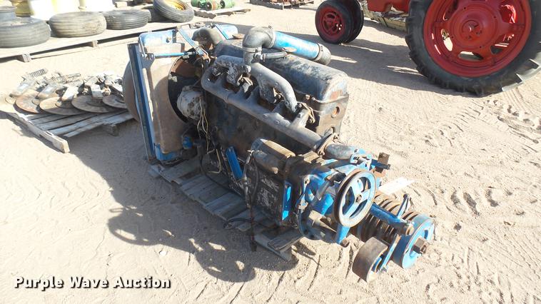image for item DX9814 Ford 2715E 6.22L six cylinder diesel engine
